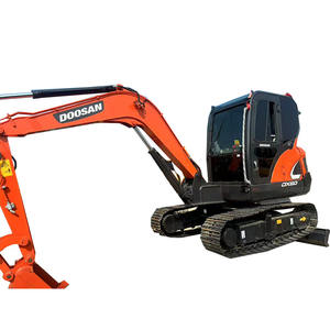 Excavadora de cadenas Doosan DX60 de 6 toneladas, nueva, con motor, caja de cambios y transmisión: potente y de bajo consumo. - Product Image 1