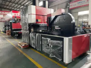 Fabrikant Uitlaat Automatische Cnc Metalen Plaat Paneel Bender Centrum Aluminium En Stalen Plaat Buigmachine