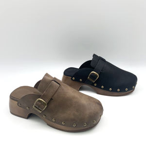 Sandali con <span class=keywords><strong>tacco</strong></span> basso con fibbia e <span class=keywords><strong>borchie</strong></span> alla moda da donna - Product Image 4