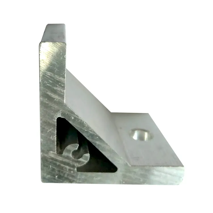 2020/4040/4545/3030 di qualità industriale a forma di L staffa angolare in alluminio pressofuso 6000 serie grado T3-T8 punzonatura di piegatura