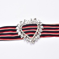 Boucle en cristal de verre en forme de cœur pour robe, manteau, chaussures, ceinture, accessoires de mariage, ceinture de chaise
