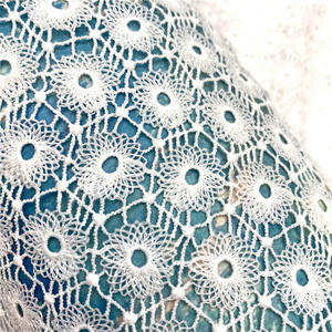 Fait à la main 3D Floral Soluble Tissu Broderie Blanc Dentelle Tissu et Français Tulle Dentelle Tissu Africain Dentelle Fille Robe - Product Image 3