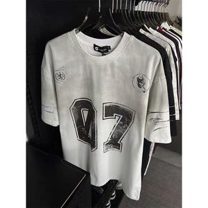 <span class=keywords><strong>T</strong></span>-Shirt Oversize Stile Hip Hop con Stampa Grafica <span class=keywords><strong>C</strong></span>.<span class=keywords><strong>Y</strong></span>.S.S. su Entrambi i Lati, 220g, Design Vintage Lavato con Badge, Multicolore, Casual Unisex - Product Image 1