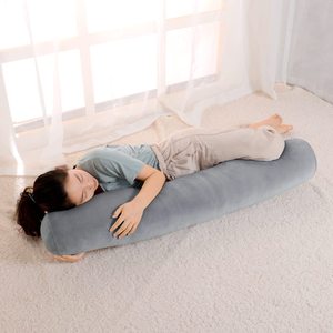Cuscino cilindrico lungo 120 cm, morbido e soffice in tessuto peluche <span class=keywords><strong>grigio</strong></span> con rivestimento rimovibile. - Product Image 2