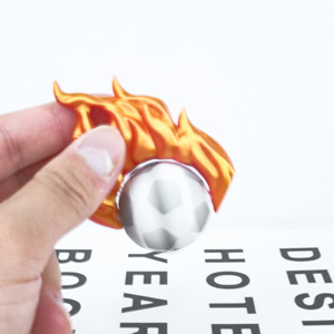 Pallone da Calcio 2026 Flame 5cm - Merchandising da Collezione per Eventi Sportivi e Tifosi - Product Image 5