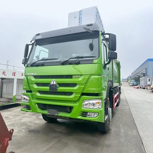 Camion Compacteur de Déchets HOWO 20CBM 6X4 à Chargement Arrière Diesel – Excellent Rapport Qualité-Prix - Product Image 3