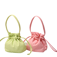 Pochette de maquillage en peluche douce et tendance |   Pochette à cordon de serrage style bonbons Kawaii |   Mini sac pour rouge à lèvres et écouteurs