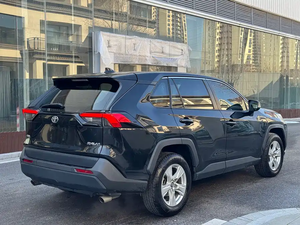 Toyota <span class=keywords><strong>RAV4</strong></span> 2.0L 2WD 2020 - Économique en carburant et durable - Sécurité de haut niveau - Accès facile aux pièces - SUV polyvalent pour la famille et le transport de marchandises - Product Image 2