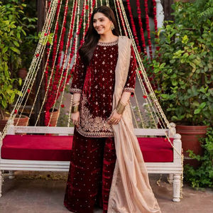 Conjunto Palazzo de Diseño en Terciopelo Viscosa Premium con Lentejuelas y Perlas, Dupatta de Crepé Francés, Elegante para Fiestas - Product Image 1