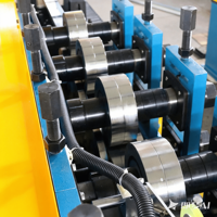 Machine de formage à rouleaux pour profilés oméga galvanisés et canaux métalliques