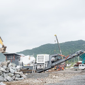 Grande capacité 100-300 Tph chenillé mâchoire mobile concasseur de pierres sur chenilles à vendre - Product Image 1