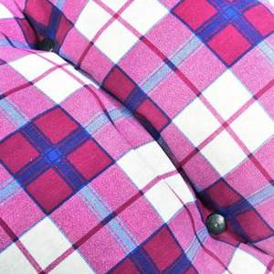 Poltrona in Pelle Rossa e Bianca con 3 Posizioni, Comoda per Ufficio e Casa, Design Estensibile e Trapuntato - Product Image 3