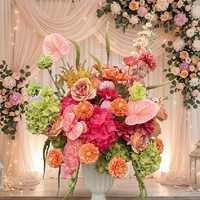 Nouvelle Arrivée Guirlande de Plantes en Soie Rose Vif Personnalisée de Haute Qualité pour Centre de Table de Mariage, Style Moderne et Luxueux