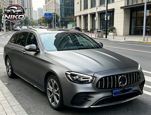 ฟิล์ม NIKO PET AMG สีเทาเมทัลลิกคริสตัลสำหรับติดตัวถังรถยนต์ ป้องกันรอยขีดข่วน รับประกัน 3 ปี ติดตั้งง่าย - Product Image 1