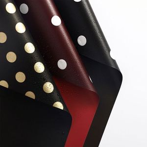 Papier d'emballage pour fleurs 60x60cm 100% imperméable avec motif à pois imprimé - Product Image 1