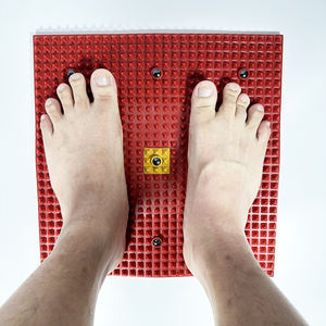 Producto manual de masajeador de pies de energía de terapia magnética reflejo de acupresión con características de alivio del dolor para almohadilla de masaje de punto de pie - Product Image 1