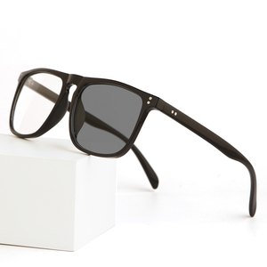 패션 사각 프레임 야간 시력 보호 안경 남성용 야외 스포츠 사이클링 안경 변색 선글라스 트렌디 선글라스 <span class=keywords><strong>WP</strong></span> <span class=keywords><strong>75</strong></span> - Product Image 3