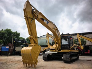 รถขุดตีนตะขาบ CAT 320BL มือสอง, รถขุดไฮดรอลิกขนาดกลาง 20 ตัน, สภาพการทำงานดีเยี่ยม เครื่องจักรก่อสร้างสำหรับงานหนัก - Product Image 3
