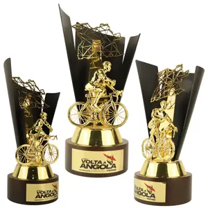 2024 Saudi Arabia Metal Customized New Award Football Trophy/Trophy Cup Wholesale Metal Bicycle Trophy Soccer Sport