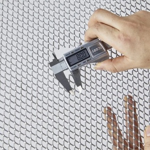 Grillage Diamanté Galvanisé Noir Personnalisé pour la Construction avec Service de Soudure - Product Image 1