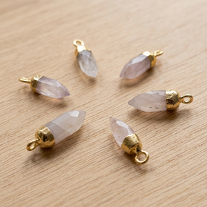 Pendentif en quartz rose naturel, petit charme en forme de balle, connecteur à boucle unique, plaqué or, environ 0,5 pouce de long - Product Image 3