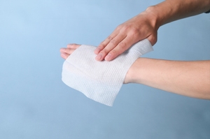Lingettes pour bébé épaisses à motif perlé, pack familial abordable de 80 lingettes humides de grande taille - Product Image 2