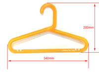 Usine personnalisé coloré en plastique enfants enfant manteau cintre organisateur pour garde-robe et espace de blanchisserie cintre en plastique