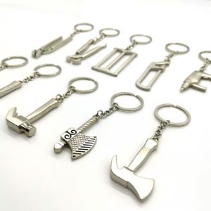 CY Wholesale Mini outils multifonctions en métal : hache, faucille, marteau, règle, porte-clés - Product Image 2