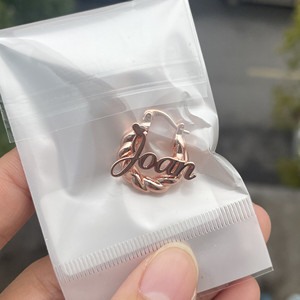 Aretes Duoying <span class=keywords><strong>Mini</strong></span> de 18 mm con Nombre Personalizado para Niñas, Aretes Pequeños en Forma de Espiral con Letra Personalizada para Niños - Product Image 4