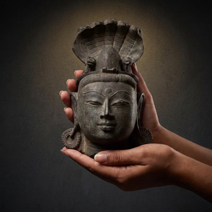Réplica del Artefacto Sagrado del Templo Hindú: Shiva Lingam con Serpiente Nandi - Product Image 2