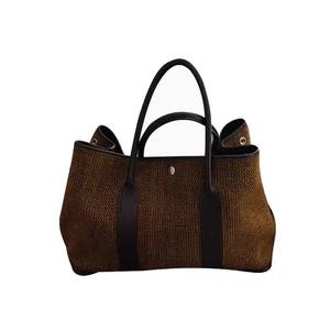 Sac fourre-tout en nylon marron pour femme, design de niche, décontracté, horizontal, carré, à fermeture ouverte, durable, imperméable, 3L+, collection automne 2024, usage quotidien - Product Image 2