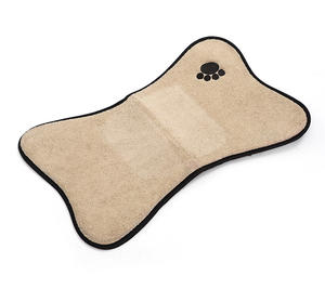 Hot Sale Luxus Mikro faser Pet Bowl <span class=keywords><strong>Mat</strong></span> Moderne bestickte rutsch feste Knochen form Fütterung matte für Hunde und Katzen für Futter wasser - Product Image 2