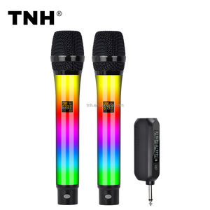TNH UM-WX82 красочный RGB светящийся беспроводной портативный микрофон с переключаемыми светодиодными лампами перезаряжаемый приемник для караоке - Product Image 1