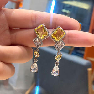 Boucles d'oreilles pendantes géométriques en or blanc avec zircon taillé en poire pour femmes, bijoux de fête, style classique, boucles d'oreilles en alliage tendance - Product Image 3