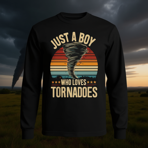 Juste un garçon qui aime les tornades T-shirt à manches longues Storm Chaser Meteorology - Product Image 3