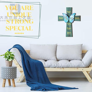 Mariposa cristiana Oración inspiradora Inscrita Bendita <span class=keywords><strong>Cruz</strong></span> <span class=keywords><strong>de</strong></span> madera Versículo <span class=keywords><strong>DE</strong></span> <span class=keywords><strong>LA</strong></span> Biblia <span class=keywords><strong>Cruz</strong></span> <span class=keywords><strong>de</strong></span> madera Decoraciones <span class=keywords><strong>de</strong></span> pared para <span class=keywords><strong>la</strong></span> decoración del hogar - Product Image 4