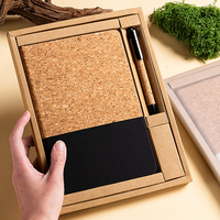 Ensemble cadeau de carnet à couverture en liège minimaliste et écologique avec reliure cousue, personnalisé pour la promotion d'entreprise, avec stylo