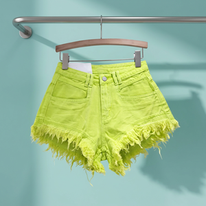 Shorts en jean vert fluo taille haute pour femme avec ourlet effiloché, style décontracté, en toile, cinq poches, respirant, coupe régulière - Product Image 1