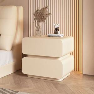 Mesa de Noche de Madera Maciza de Estilo Moderno y Sencillo con Gabinete de Almacenamiento Mini Ultraestrecho de Cuero para Dormitorio Pequeño o Sala de Estar - Product Image 1
