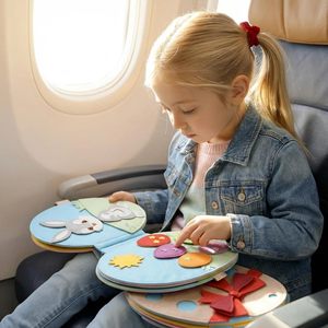 Juguetes Montessori al por mayor: Libro sensorial de fieltro de ciervo, Libro de actividades de fieltro suave para niños pequeños, Tablero de actividades de fieltro para niños pequeños - Product Image 6