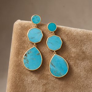 Pendientes Huggie de Plata de Ley 925 con Turquesa Azul, Chapados en Oro de 14k y Rodio, Joyería Infantil Moderna - Product Image 2
