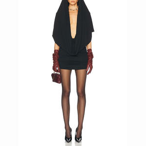 Fabricant en gros personnalisé, <span class=keywords><strong>robe</strong></span> mini à col <span class=keywords><strong>plongeant</strong></span> sexy à col en V, mode unique, streetwear, <span class=keywords><strong>noire</strong></span> à capuche - Product Image 1