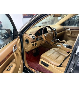 Cayenne 2013 d'occasion, SUV automatique, conduite à gauche, sièges en cuir, toit ouvrant panoramique, coffre spacieux, essence, <span class=keywords><strong>quatre</strong></span> roues motrices - Product Image 4