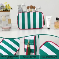 Sac de Maquillage Rayé Imperméable Personnalisé avec Logo, Grande Capacité, Fermeture Éclair et Pompon, Pochette de Voyage Portable, Trousse de Toilette
