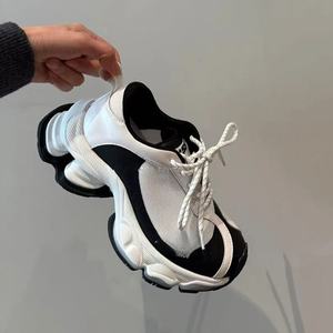 Chaussures de marche rétro respirantes de haute qualité pour l'hiver, motif doodle, fermeture éclair, amorti flexible, semelle intermédiaire en TPU – Vente en gros - Product Image 4