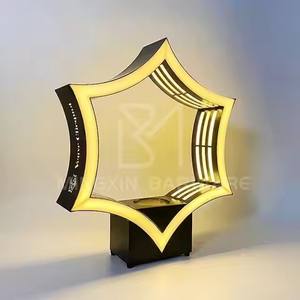 Présentoir à champagne étoile hexagonale élégant et durable Présentoir à champagne à économie d'énergie conçu par des professionnels - Product Image 1