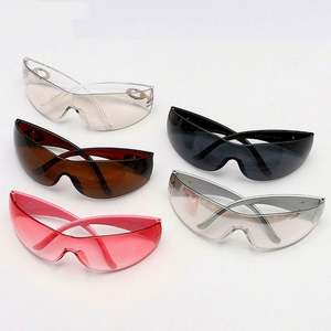 Nouveauté Lunettes de soleil sport style années 2000 avec diamants, verres monobloc UV400 Y2K, style punk pour femme - Product Image 2