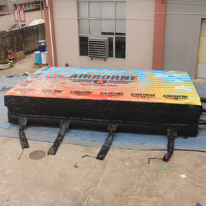 สนามกระโดดแทรมโพลีนเป่าลมแบบกำหนดเองพร้อมถุงลมนิรภัยสำหรับลงจอดและเสาเป่าลม - Product Image 2