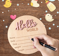 Panneau de naissance rond en bois 3D rose « Hello World » avec support, plaque gravée avec le nom du bébé pour cadeau de naissance et décoration de chambre d'enfant