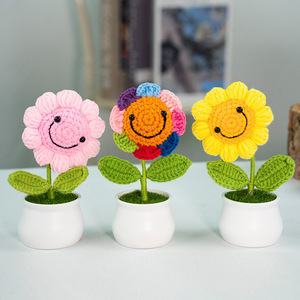 Girasoli all'uncinetto per decorazioni da scrivania per casa e ufficio, divertenti regali di compleanno a forma di <span class=keywords><strong>girasole</strong></span> all'uncinetto per donne - Product Image 4